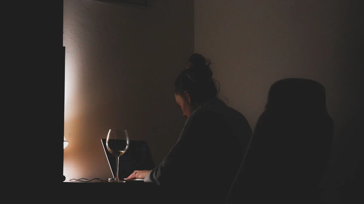 Editorial featured image for CEREVITY article on ceo marriage problems.