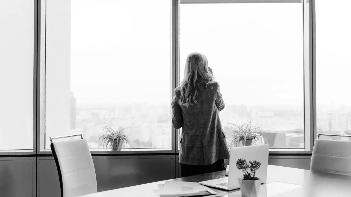 Editorial featured image for CEREVITY article on executive composure pressure.